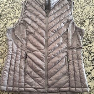 32 Degrees Women's Silver Quilted Vest